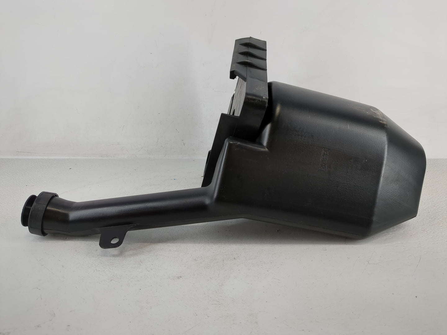 Chevrolet Camaro Windshield Washer Fluid Reservoir Bottle Oem - Oemusedautoparts1.com