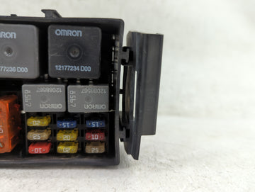 2000-2002 Chevrolet Camaro Fusebox Fuse Box Panel Relay Module Fits Fits 2000 2001 2002 OEM Used Auto Parts