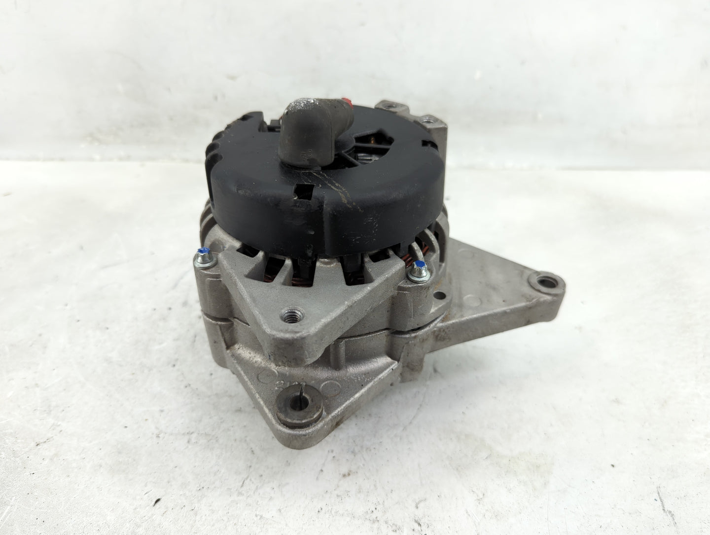 2000-2002 Chevrolet Camaro Alternator Replacement Generator Charging Assembly Engine OEM Fits Fits 2000 2001 2002 OEM Used A