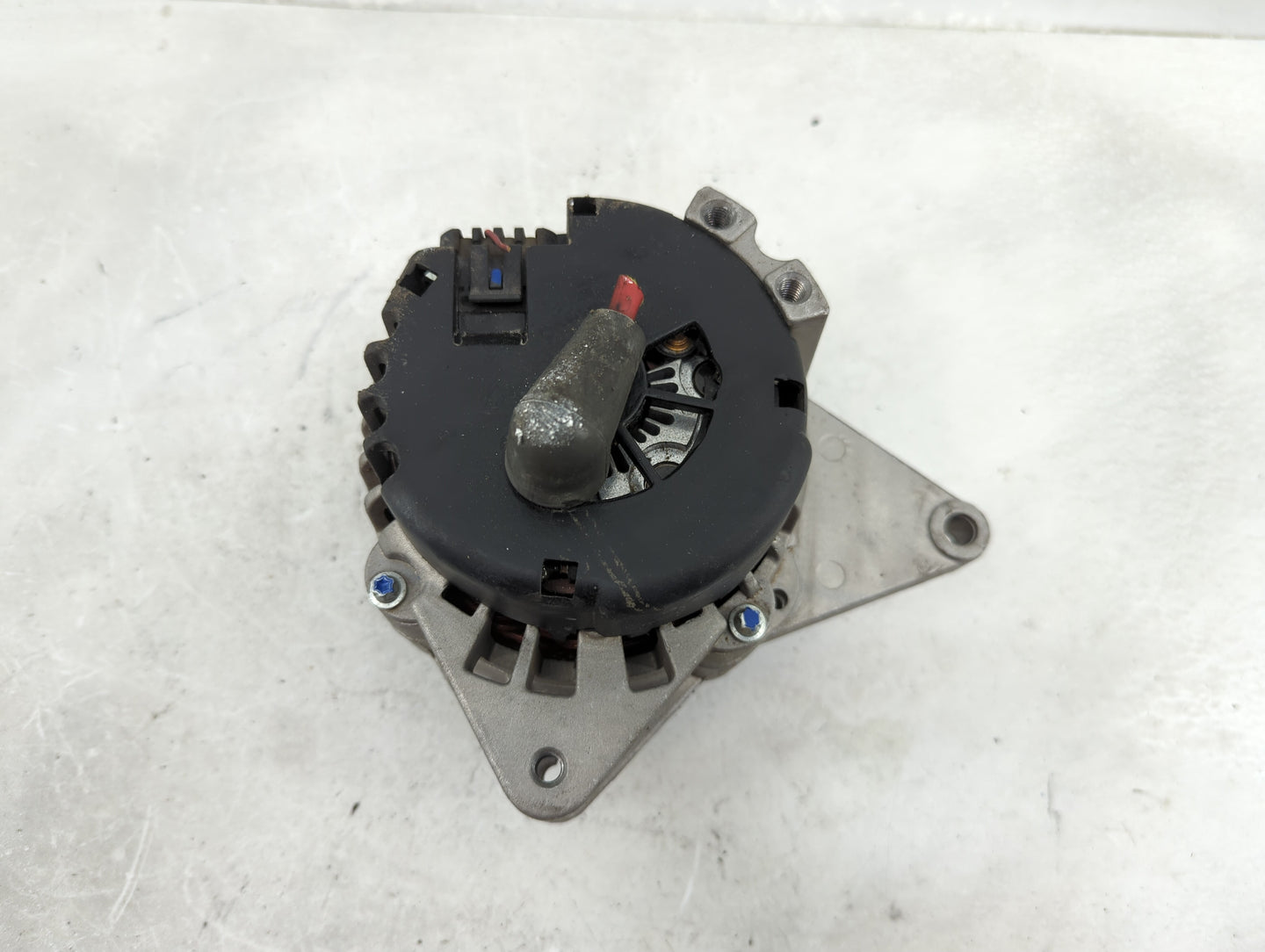 2000-2002 Chevrolet Camaro Alternator Replacement Generator Charging Assembly Engine OEM Fits Fits 2000 2001 2002 OEM Used A
