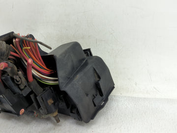 2000-2002 Chevrolet Camaro Fusebox Fuse Box Panel Relay Module P/N:15354671 A 15336634 A Fits Fits 2000 2001 2002 OEM Used Auto Parts