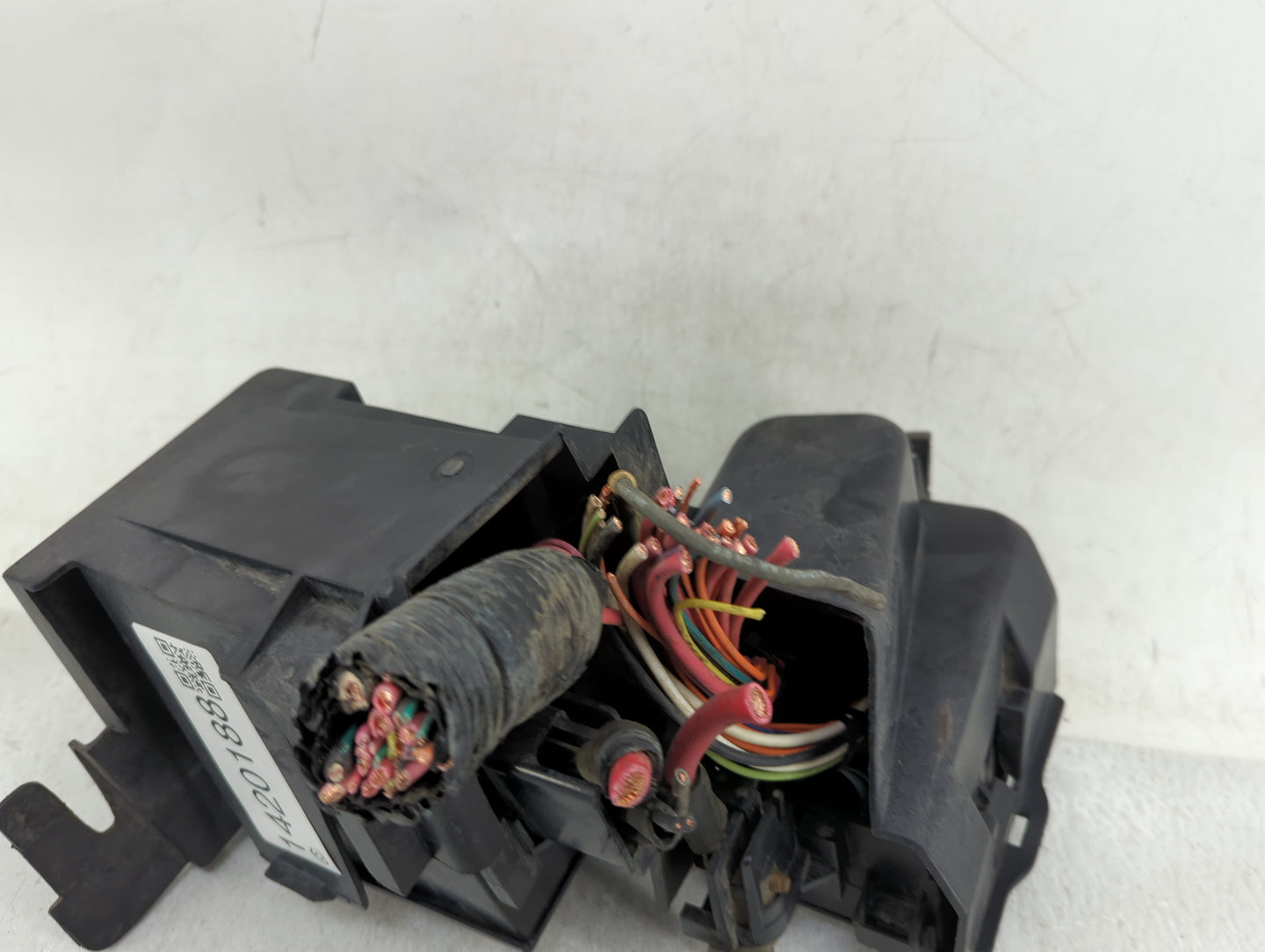 2000-2002 Chevrolet Camaro Fusebox Fuse Box Panel Relay Module P/N:15354671 A 15336634 A Fits Fits 2000 2001 2002 OEM Used A