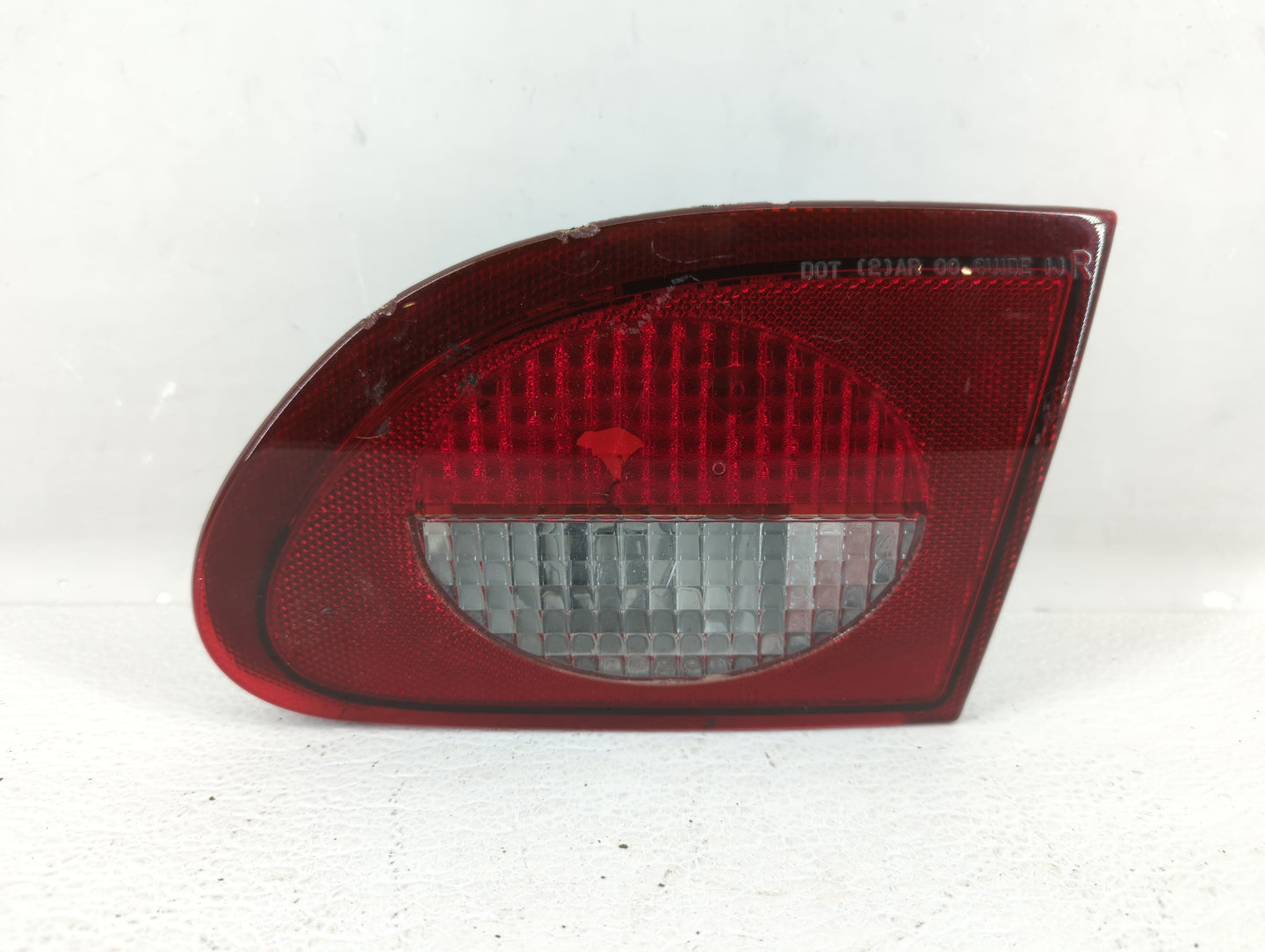 2000-2002 Chevrolet Cavalier Tail Light Assembly Passenger Right OEM P/N:16519344 Fits Fits 2000 2001 2002 OEM Used Auto Par