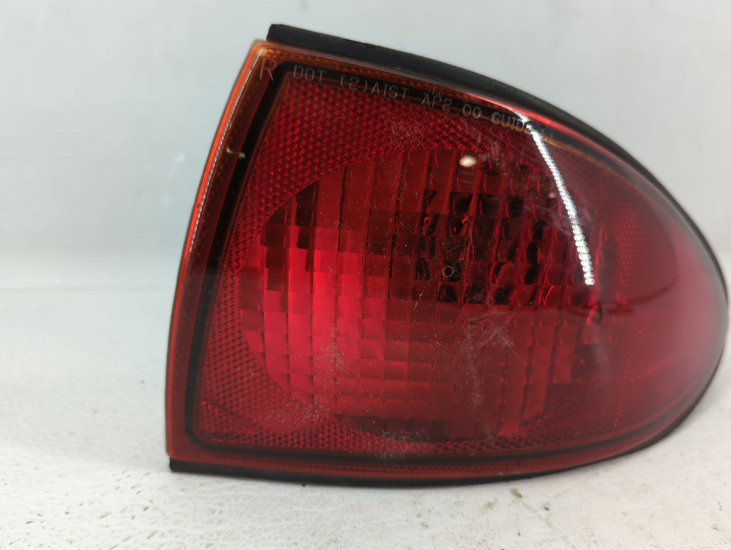 2000-2002 Chevrolet Cavalier Tail Light Assembly Passenger Right OEM P/N:16519320 Fits Fits 2000 2001 2002 OEM Used Auto Par