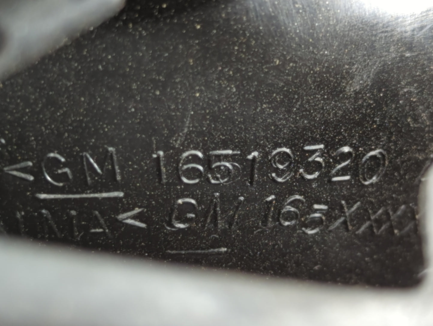 2000-2002 Chevrolet Cavalier Tail Light Assembly Passenger Right OEM P/N:16519320 Fits Fits 2000 2001 2002 OEM Used Auto Par