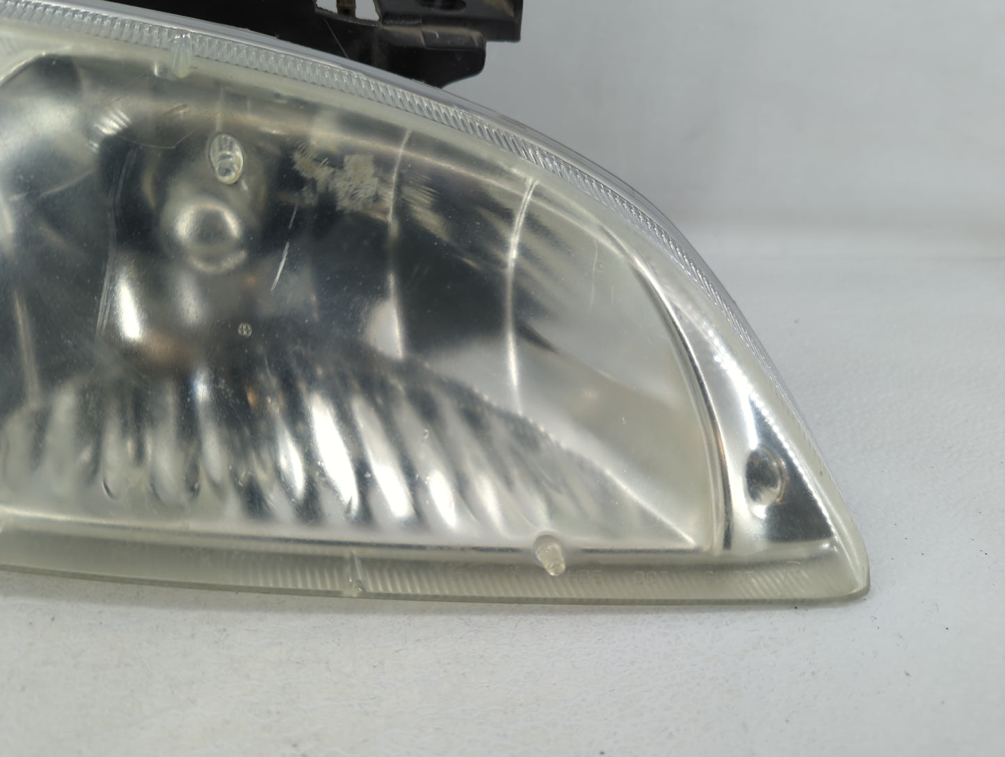 2000 Chevrolet Cavalier Passenger Right Oem Head Light Headlight Lamp - Oemusedautoparts1.com