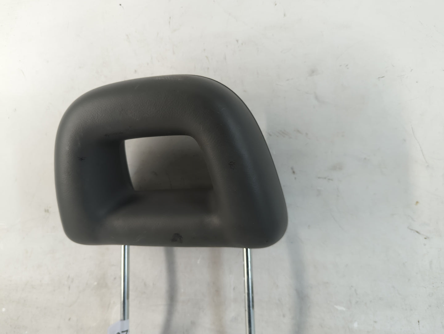 2002 Chevrolet Cavalier Headrest Head Rest Front Driver Passenger Seat Fits OEM Used Auto Parts - Oemusedautoparts1.com