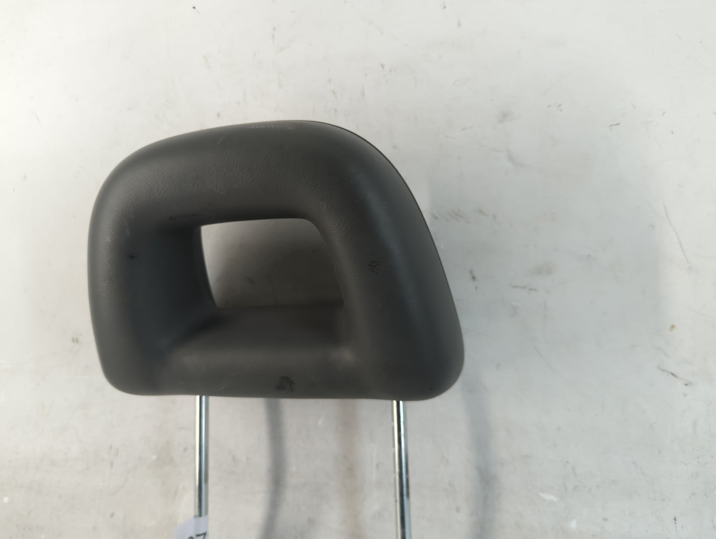 2002 Chevrolet Cavalier Headrest Head Rest Front Driver Passenger Seat Fits OEM Used Auto Parts - Oemusedautoparts1.com