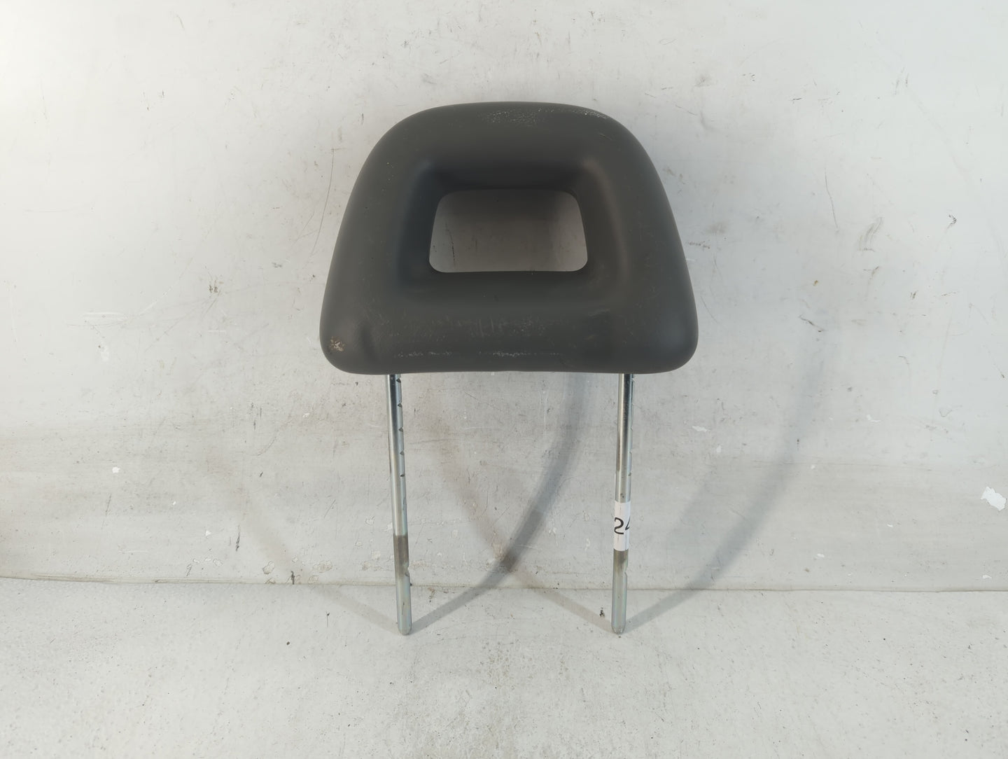 2002 Chevrolet Cavalier Headrest Head Rest Front Driver Passenger Seat Fits OEM Used Auto Parts - Oemusedautoparts1.com