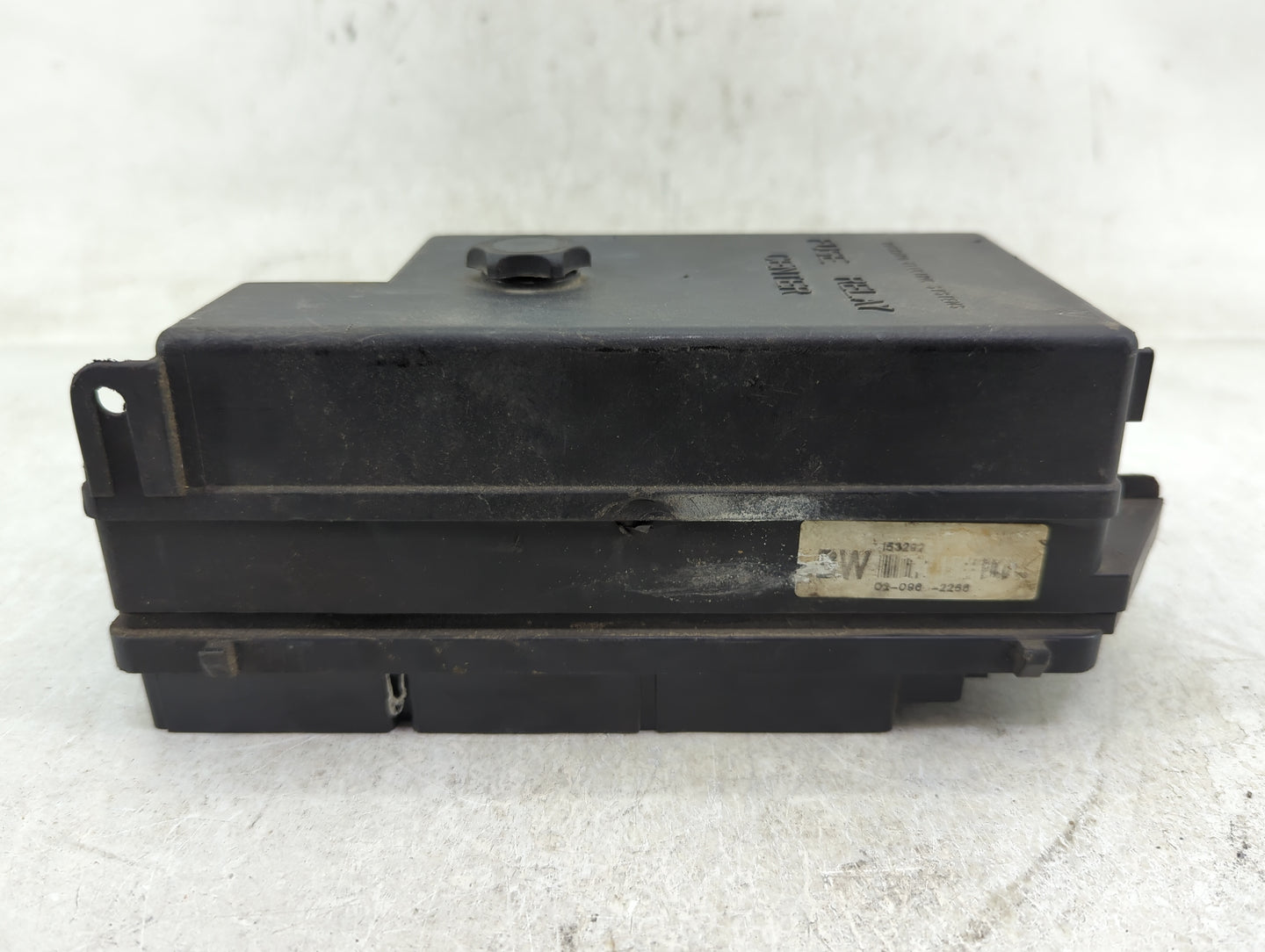 2000-2002 Chevrolet Corvette Fusebox Fuse Box Panel Relay Module Fits Fits 2000 2001 2002 OEM Used Auto Parts - Oemusedautop