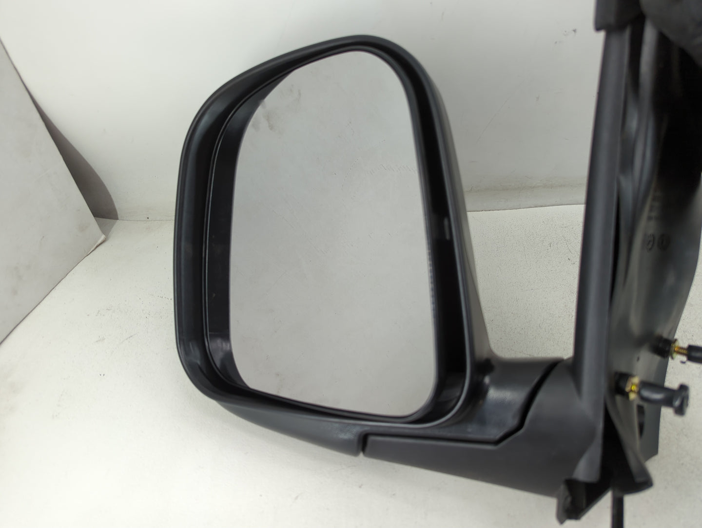 1996-2002 Chevrolet Express 1500 Driver Side View Mirror - Left Door Mirror OEM Used - Oemusedautoparts1.com