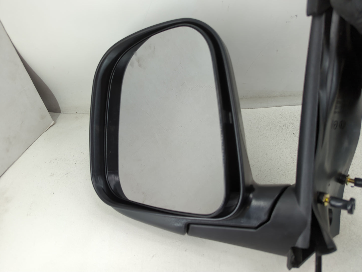 1996-2002 Chevrolet Express 1500 Driver Side View Mirror - Left Door Mirror OEM Used - Oemusedautoparts1.com