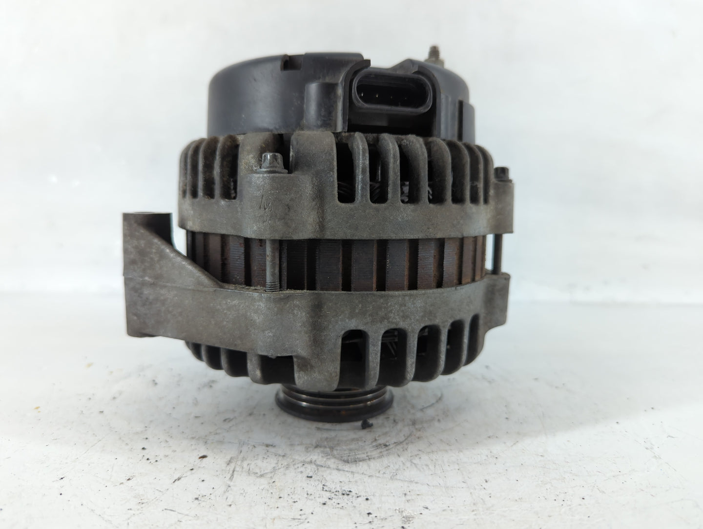 2001-2002 Chevrolet Express 2500 Alternator Replacement Generator Charging Assembly Engine OEM Fits Fits 2001 2002 OEM Used 