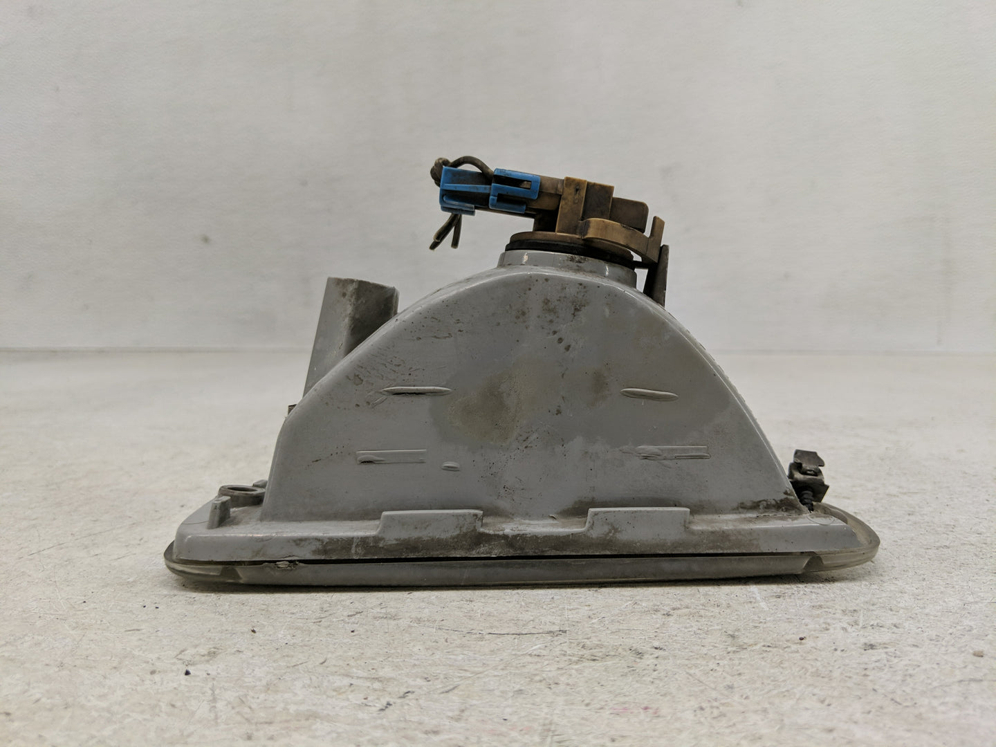 1996-2002 Chevrolet Express 3500 Driver Left Oem Front Light Lamp - Oemusedautoparts1.com