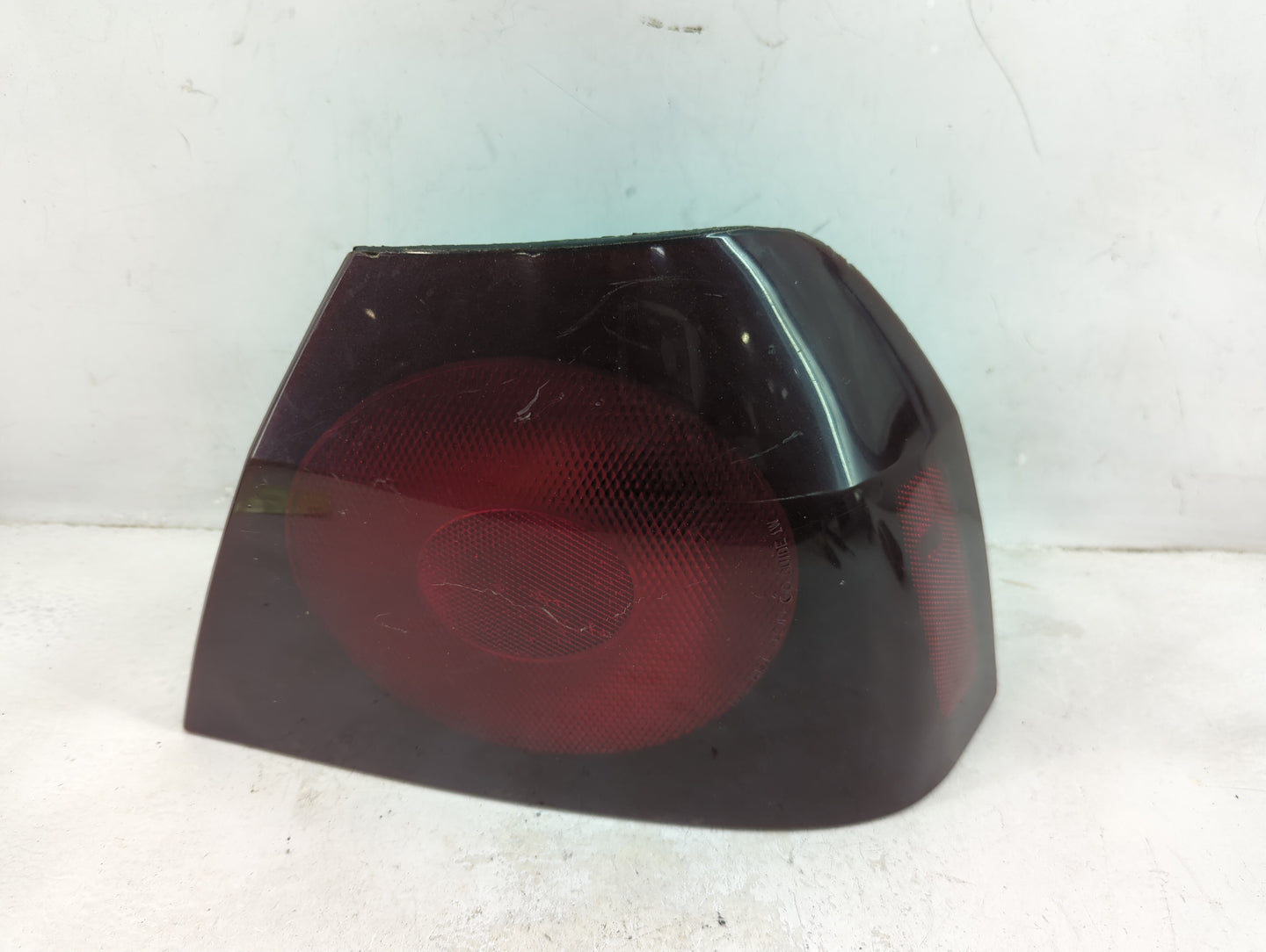 2002-2004 Chevrolet Impala Tail Light Assembly Passenger Right OEM P/N:GM16525262 A Fits Fits 2002 2003 2004 OEM Used Auto P