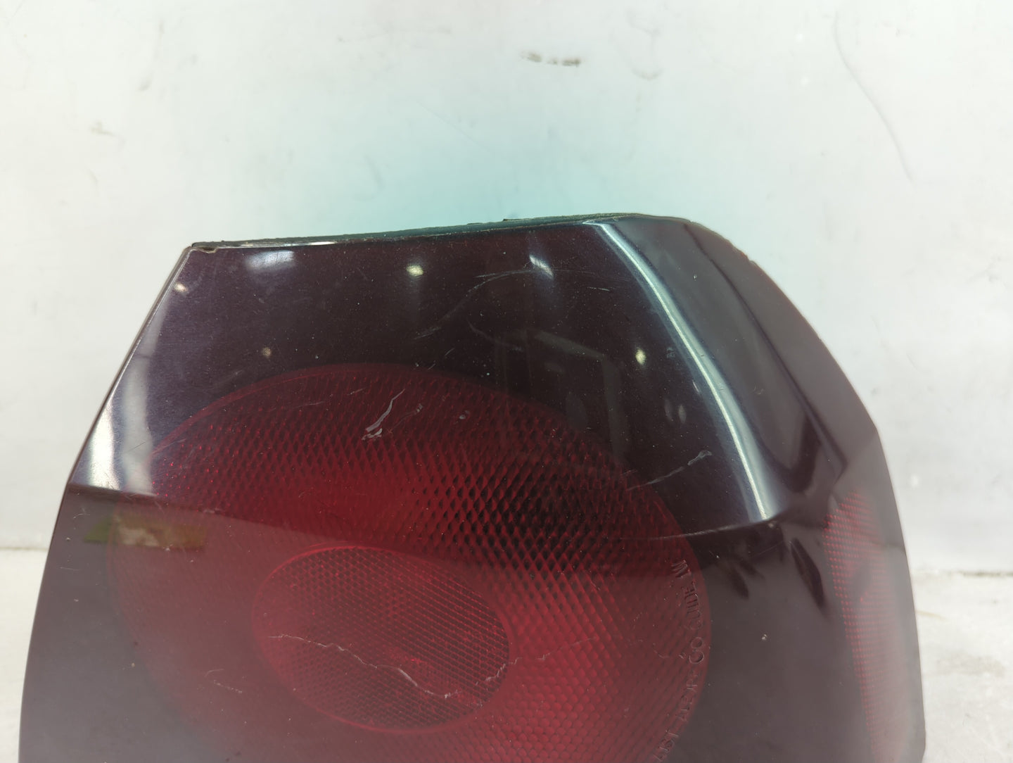 2002-2004 Chevrolet Impala Tail Light Assembly Passenger Right OEM P/N:GM16525262 A Fits Fits 2002 2003 2004 OEM Used Auto P
