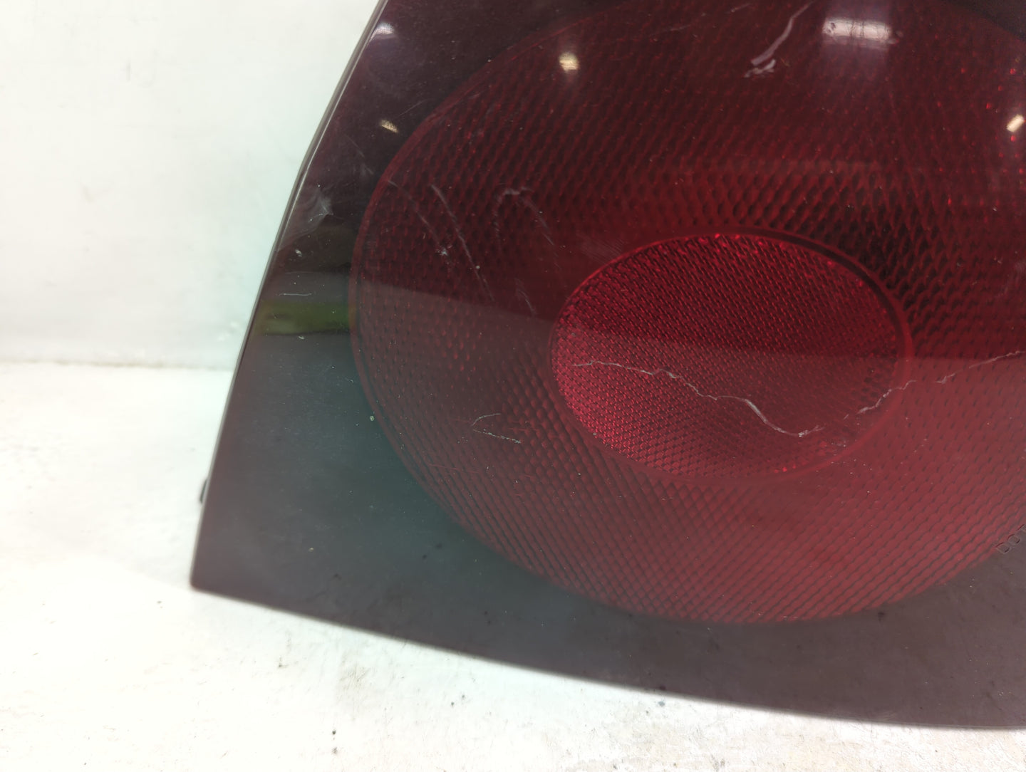 2002-2004 Chevrolet Impala Tail Light Assembly Passenger Right OEM P/N:GM16525262 A Fits Fits 2002 2003 2004 OEM Used Auto P