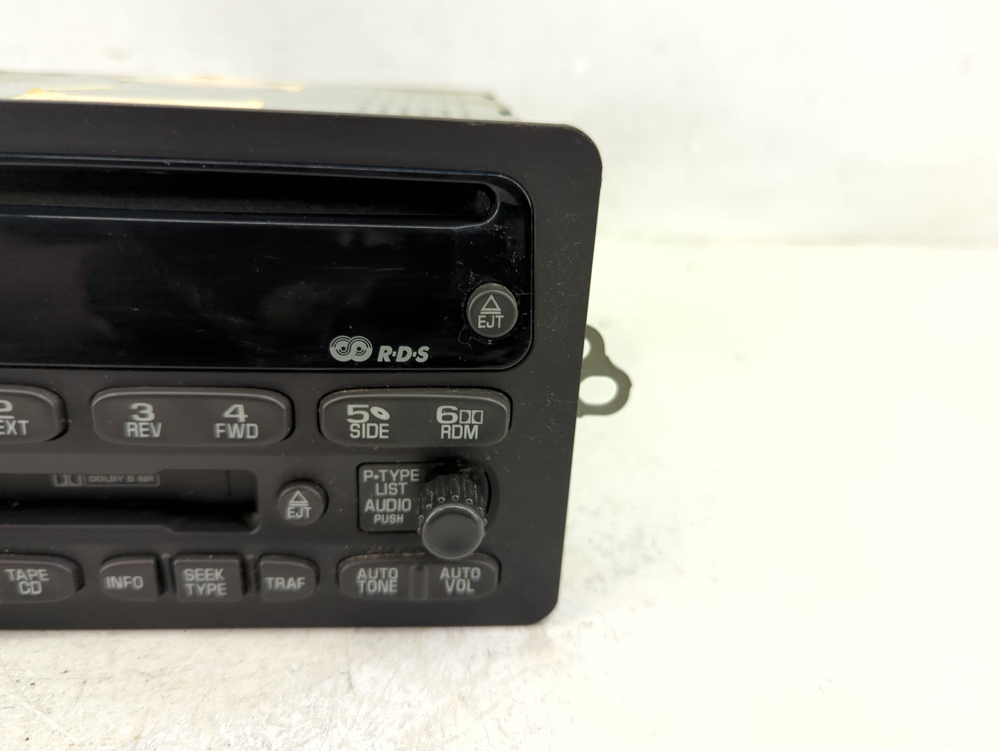 2002-2005 Chevrolet Impala Radio AM FM Cd Player Receiver Replacement P/N:10324041 Fits Fits 2000 2002 2003 2004 2005 OEM Us