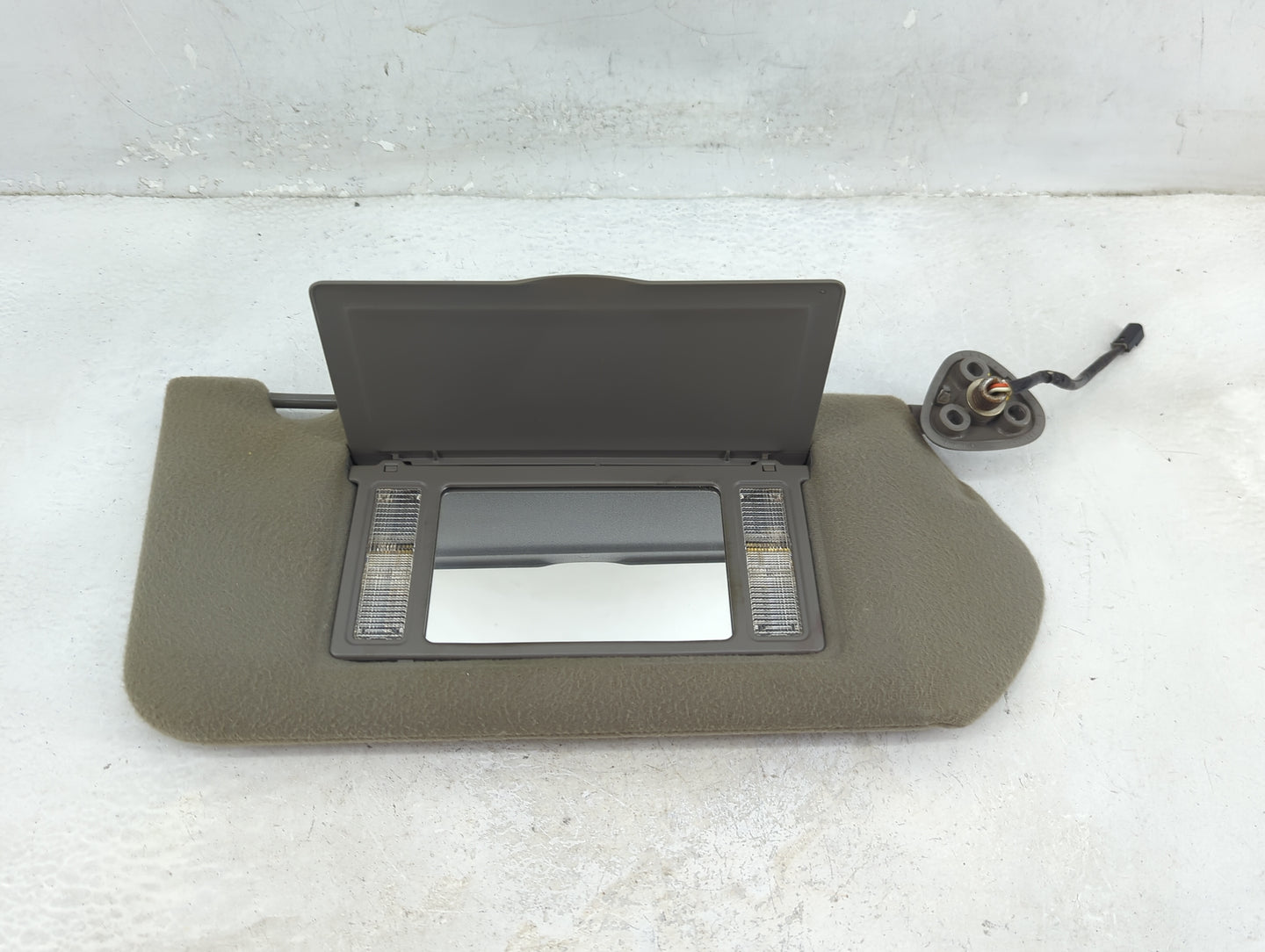 2000-2005 Chevrolet Impala Sun Visor Shade Replacement Passenger Right Mirror Fits Fits 2000 2001 2002 2003 2004 2005 OEM Us