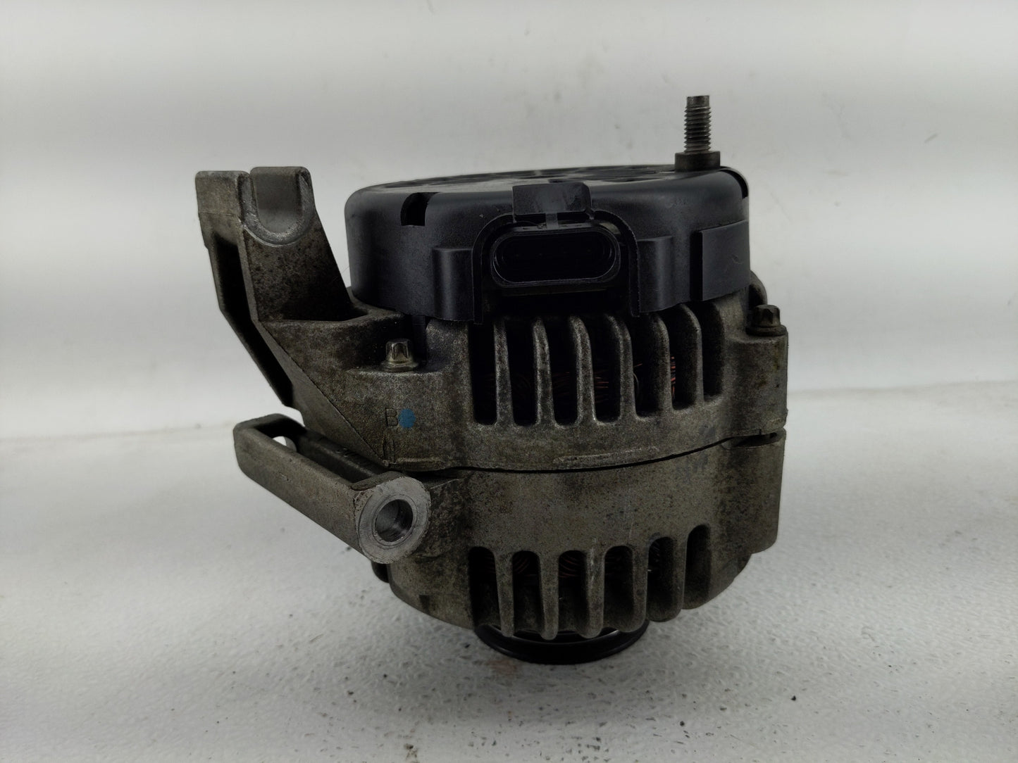 2002 Chevrolet Impala Alternator Replacement Generator Charging Assembly Engine OEM Fits OEM Used Auto Parts - Oemusedautopa