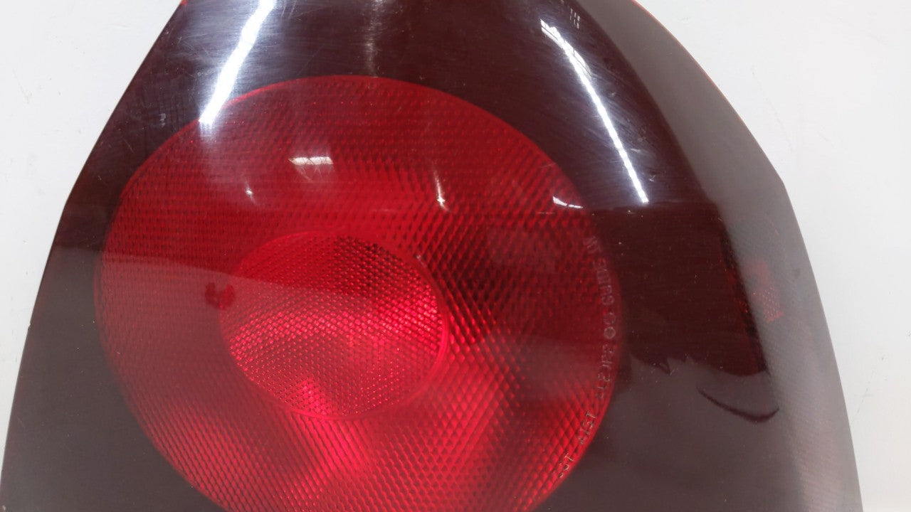 2000-2004 Chevrolet Impala Tail Light Assembly Passenger Right OEM P/N:16525262 Fits Fits 2000 2001 2002 2003 2004 OEM Used 