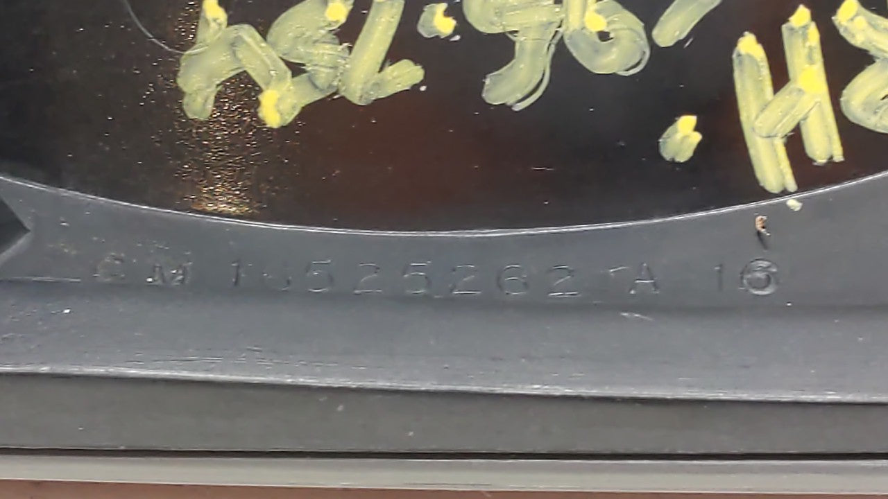 2000-2004 Chevrolet Impala Tail Light Assembly Passenger Right OEM P/N:16525261 16525262 Fits Fits 2000 2001 2002 2003 2004 