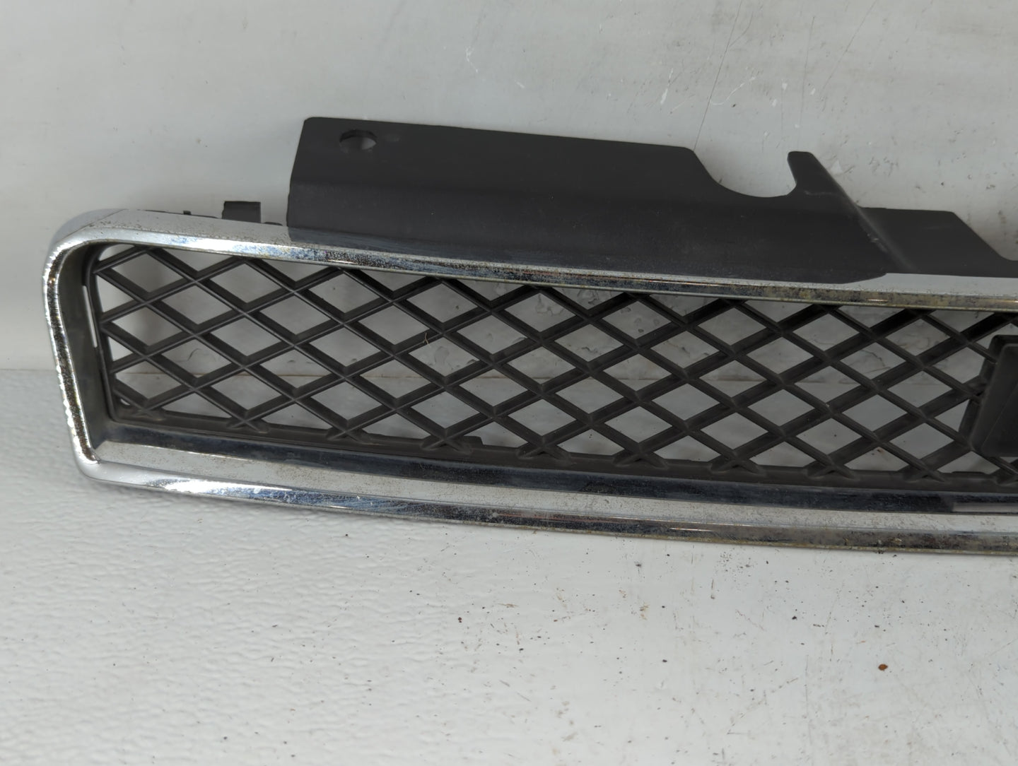 2000-2005 Chevrolet Impala Front Grille Bumper Not Included - Oemusedautoparts1.com