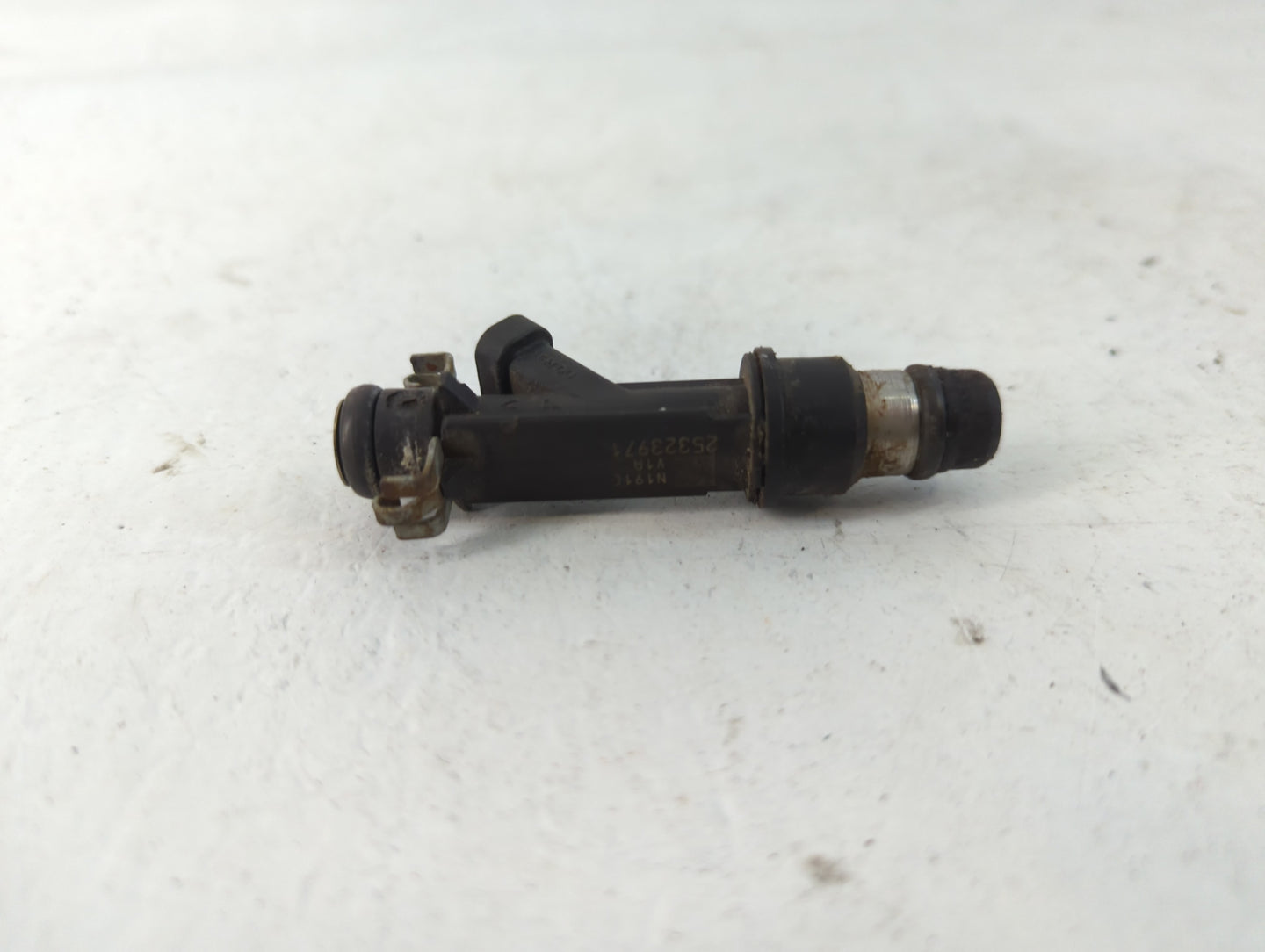 2002 Chevrolet Impala Fuel Injectors P/N:25323971 Fits OEM Used Auto Parts - Oemusedautoparts1.com