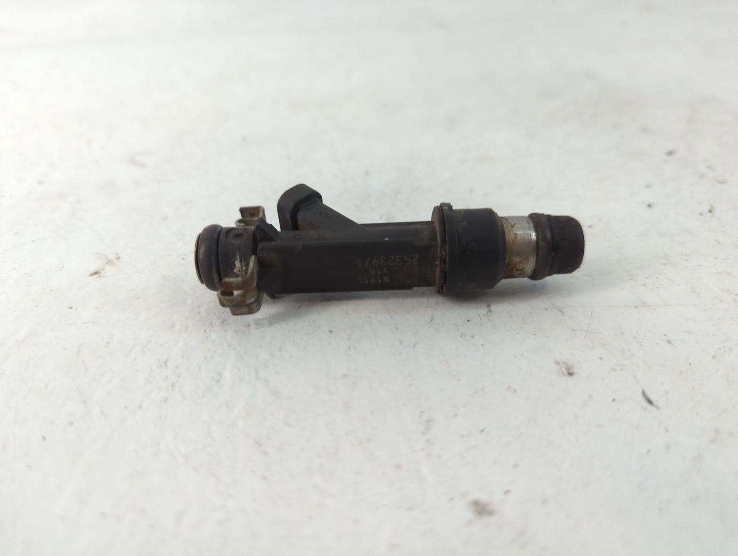 2002 Chevrolet Impala Fuel Injectors P/N:25323971 Fits OEM Used Auto Parts - Oemusedautoparts1.com