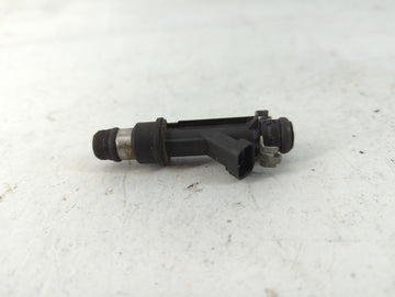 2002 Chevrolet Impala Fuel Injectors P/N:25323971 Fits OEM Used Auto Parts
