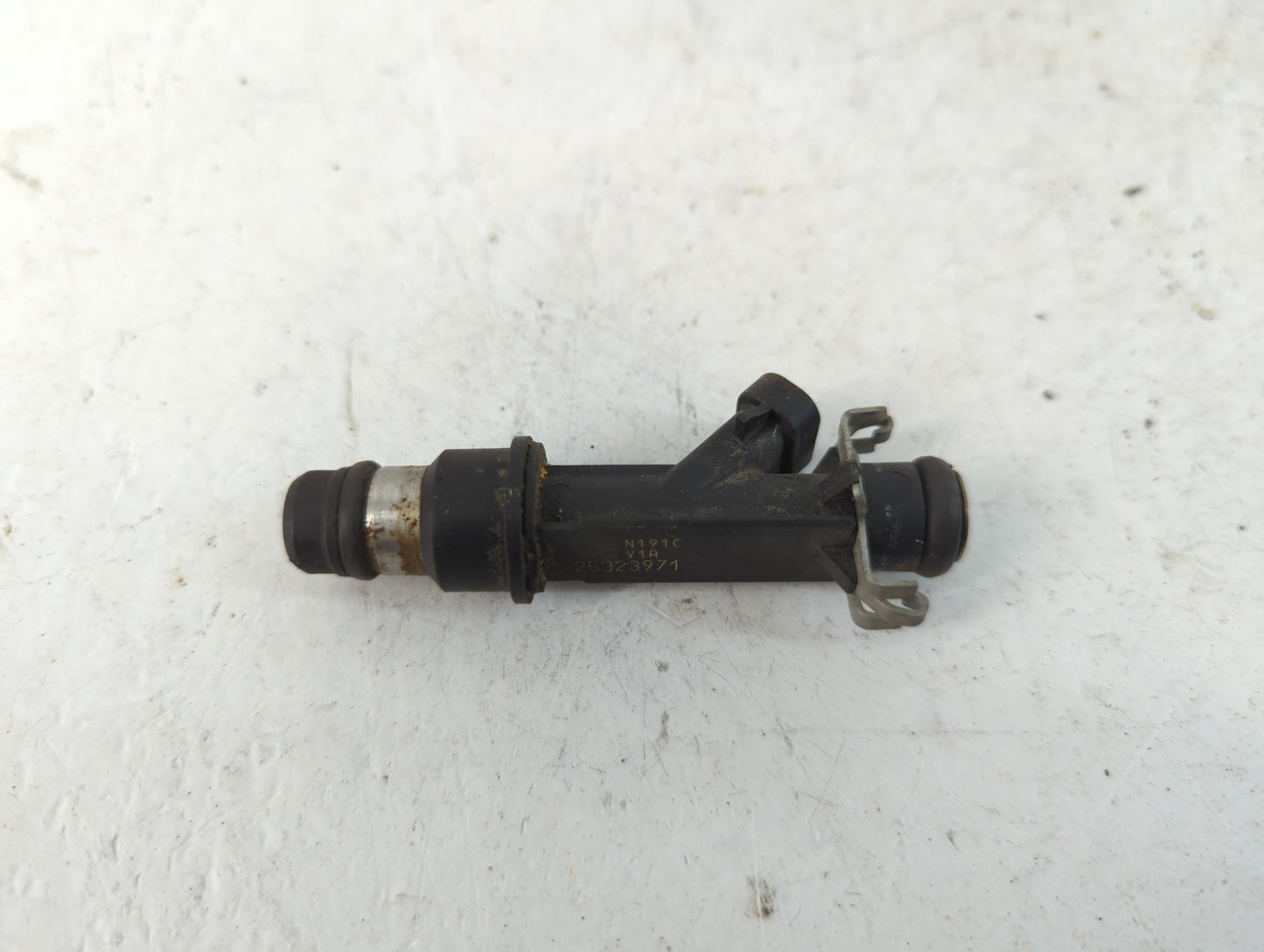 2002 Chevrolet Impala Fuel Injectors P/N:25323971 Fits OEM Used Auto Parts - Oemusedautoparts1.com