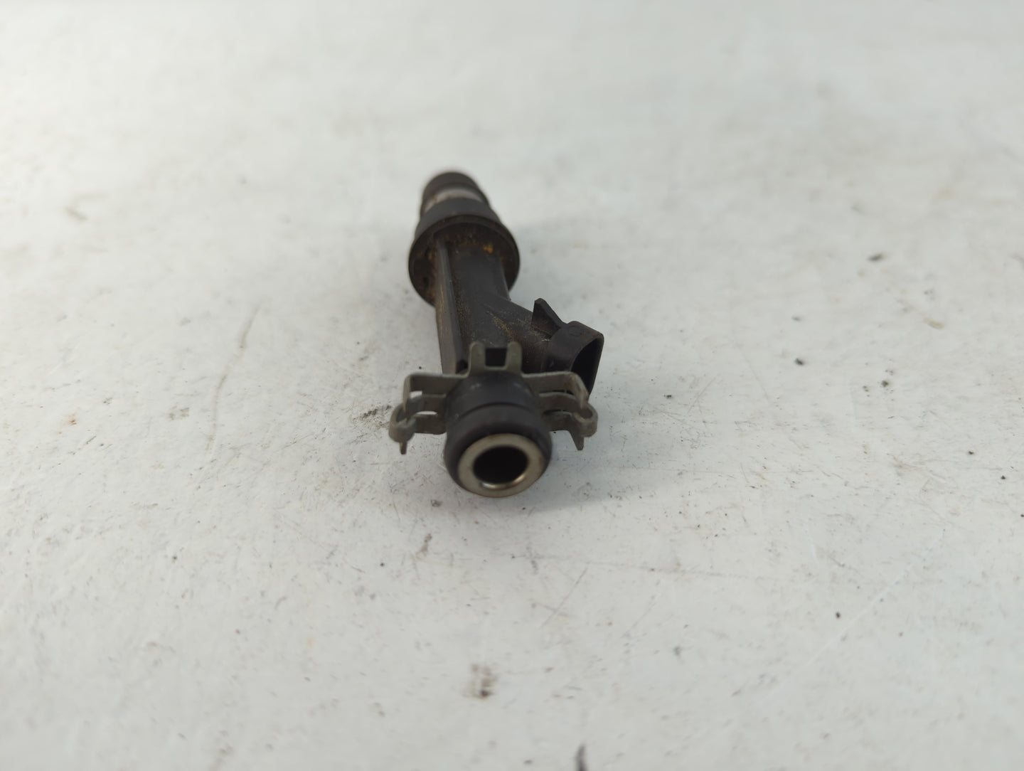 2002 Chevrolet Impala Fuel Injectors P/N:25323971 Fits OEM Used Auto Parts - Oemusedautoparts1.com