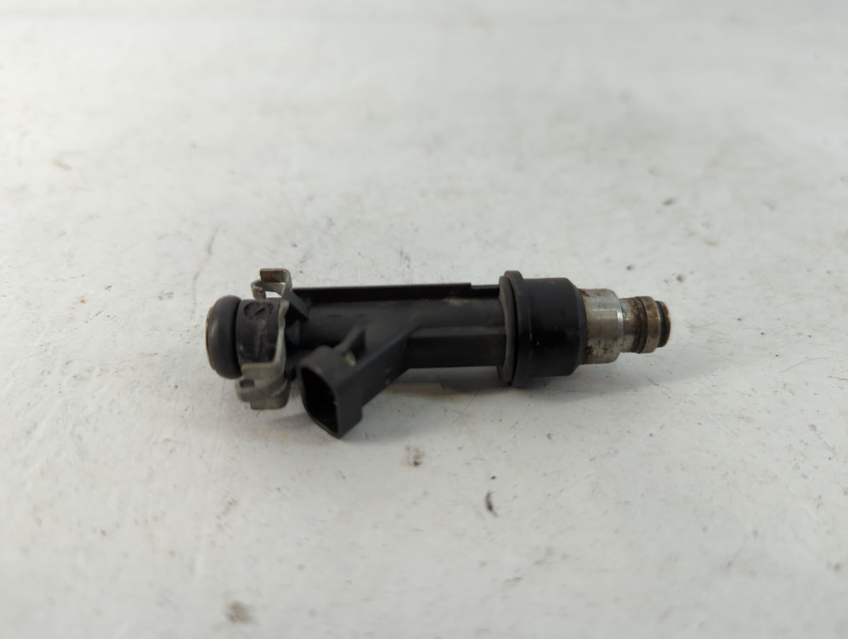 2002 Chevrolet Impala Fuel Injectors P/N:25323971 Fits OEM Used Auto Parts - Oemusedautoparts1.com