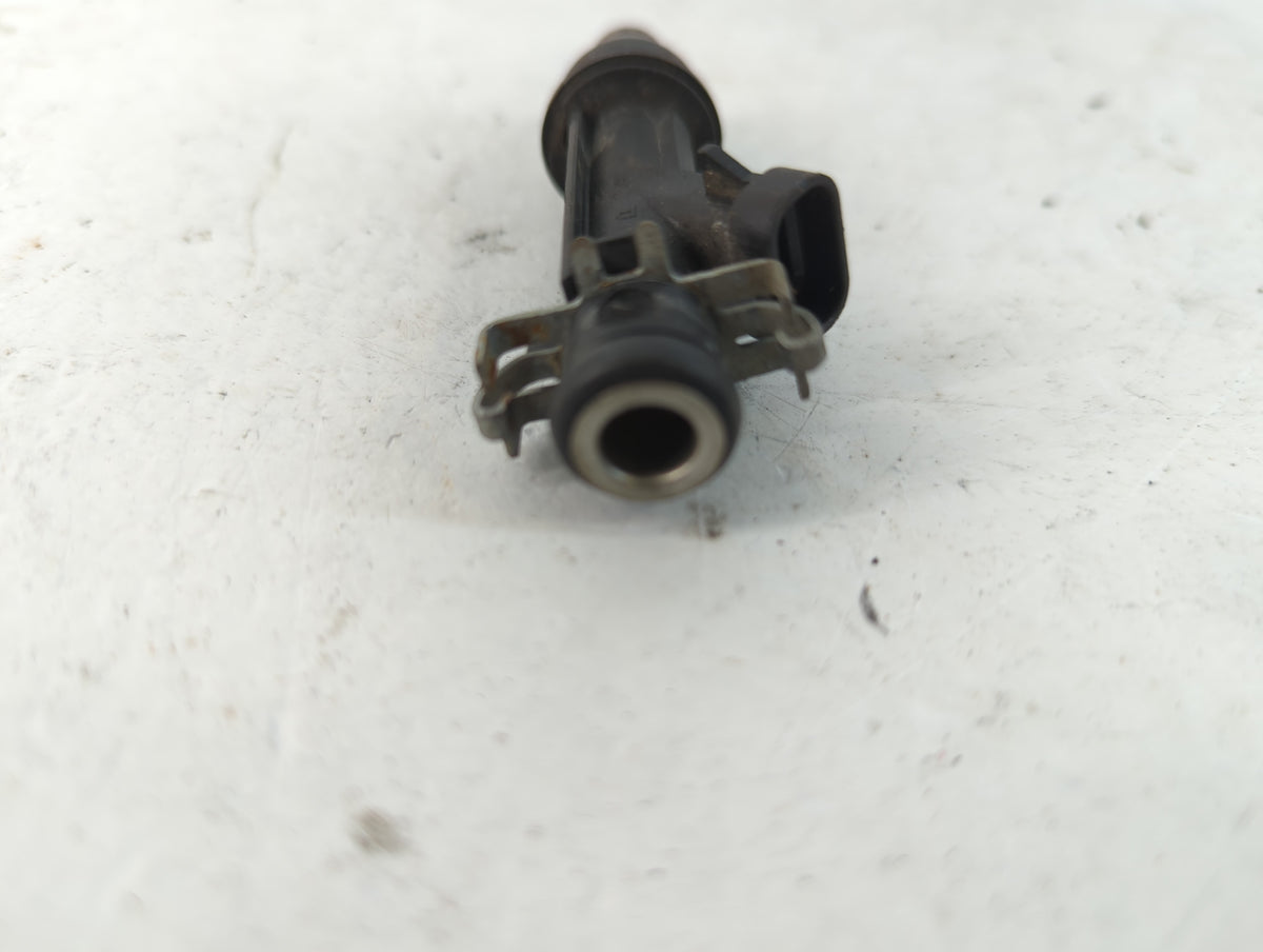 2002 Chevrolet Impala Fuel Injectors P/N:25323971 Fits OEM Used Auto Parts - Oemusedautoparts1.com