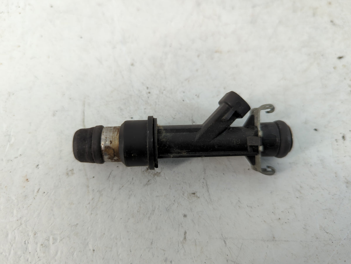 2002 Chevrolet Impala Fuel Injectors P/N:25323971 Fits OEM Used Auto Parts - Oemusedautoparts1.com