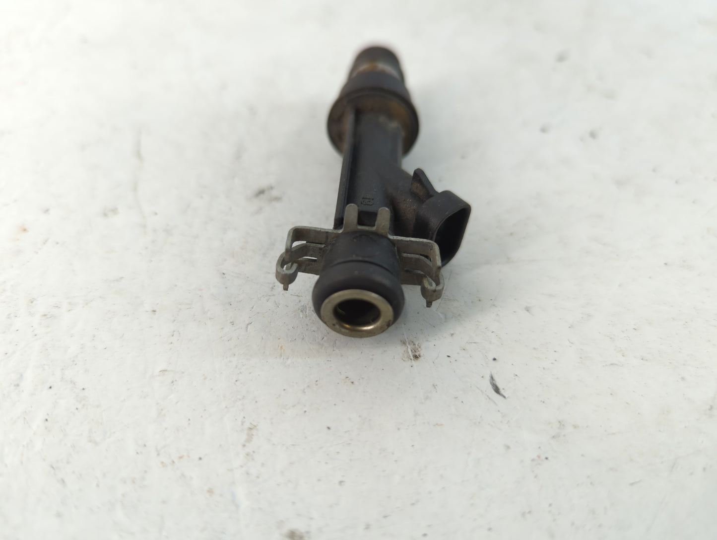 2002 Chevrolet Impala Fuel Injectors P/N:25323971 Fits OEM Used Auto Parts - Oemusedautoparts1.com
