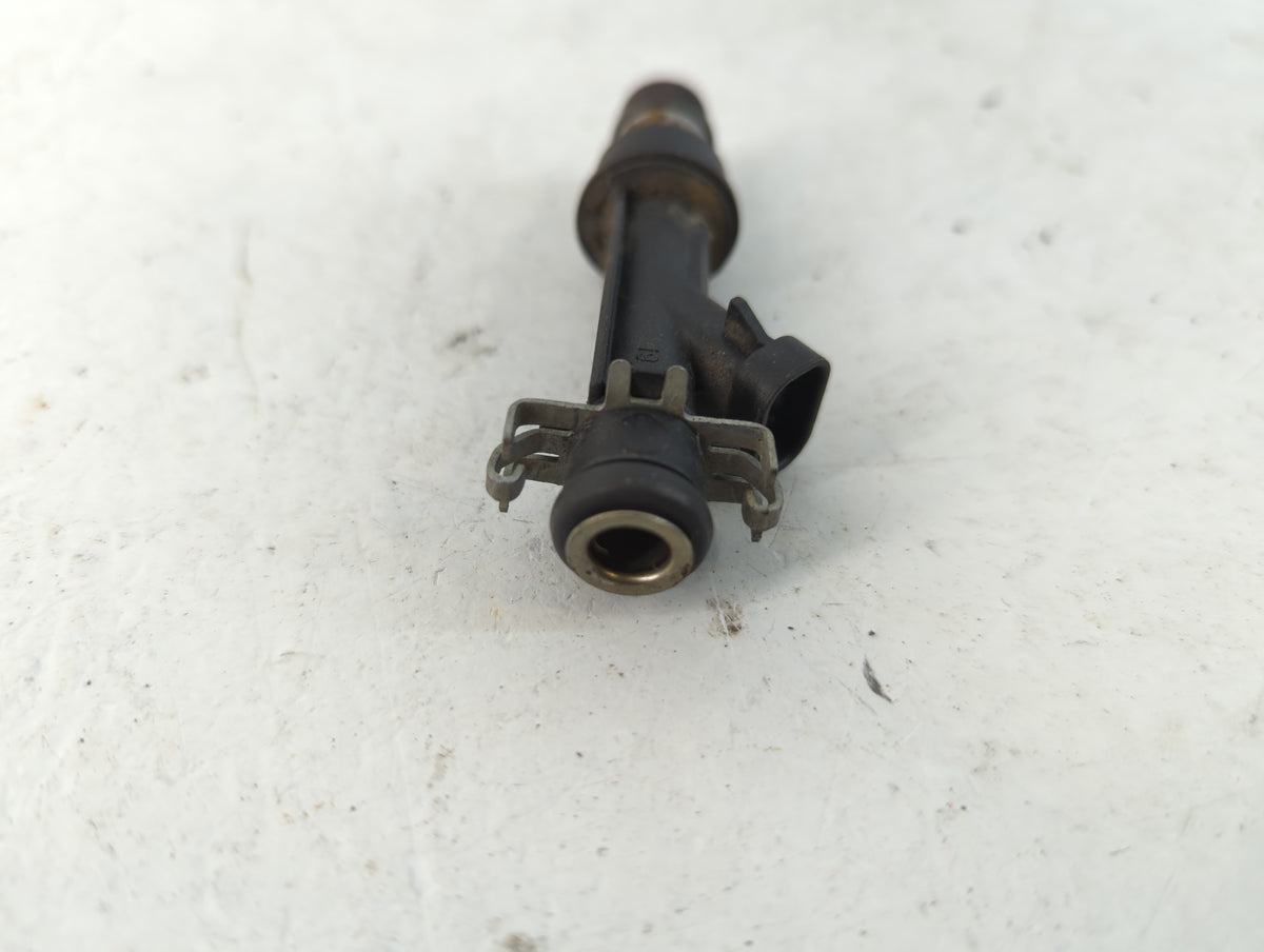 2002 Chevrolet Impala Fuel Injectors P/N:25323971 Fits OEM Used Auto Parts - Oemusedautoparts1.com