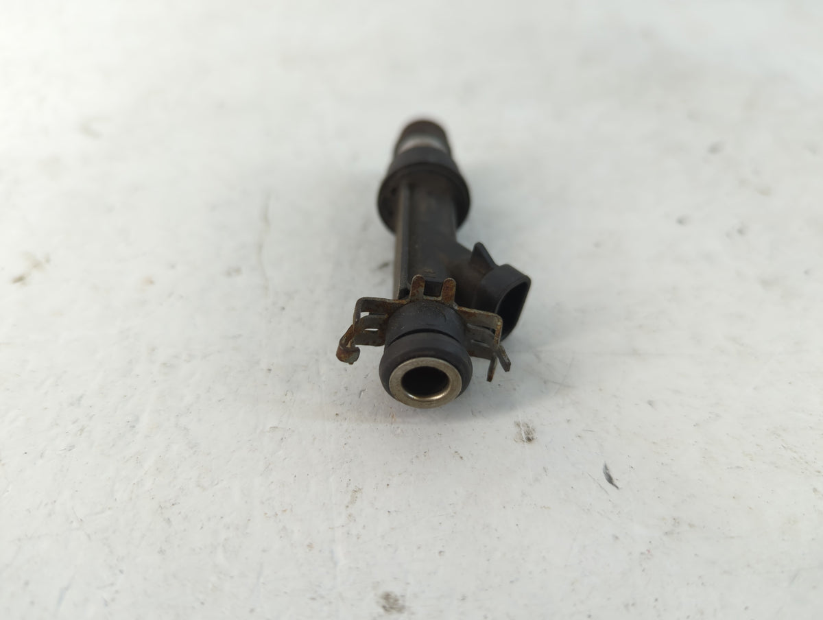 2002 Chevrolet Impala Fuel Injectors P/N:25323971 Fits OEM Used Auto Parts - Oemusedautoparts1.com