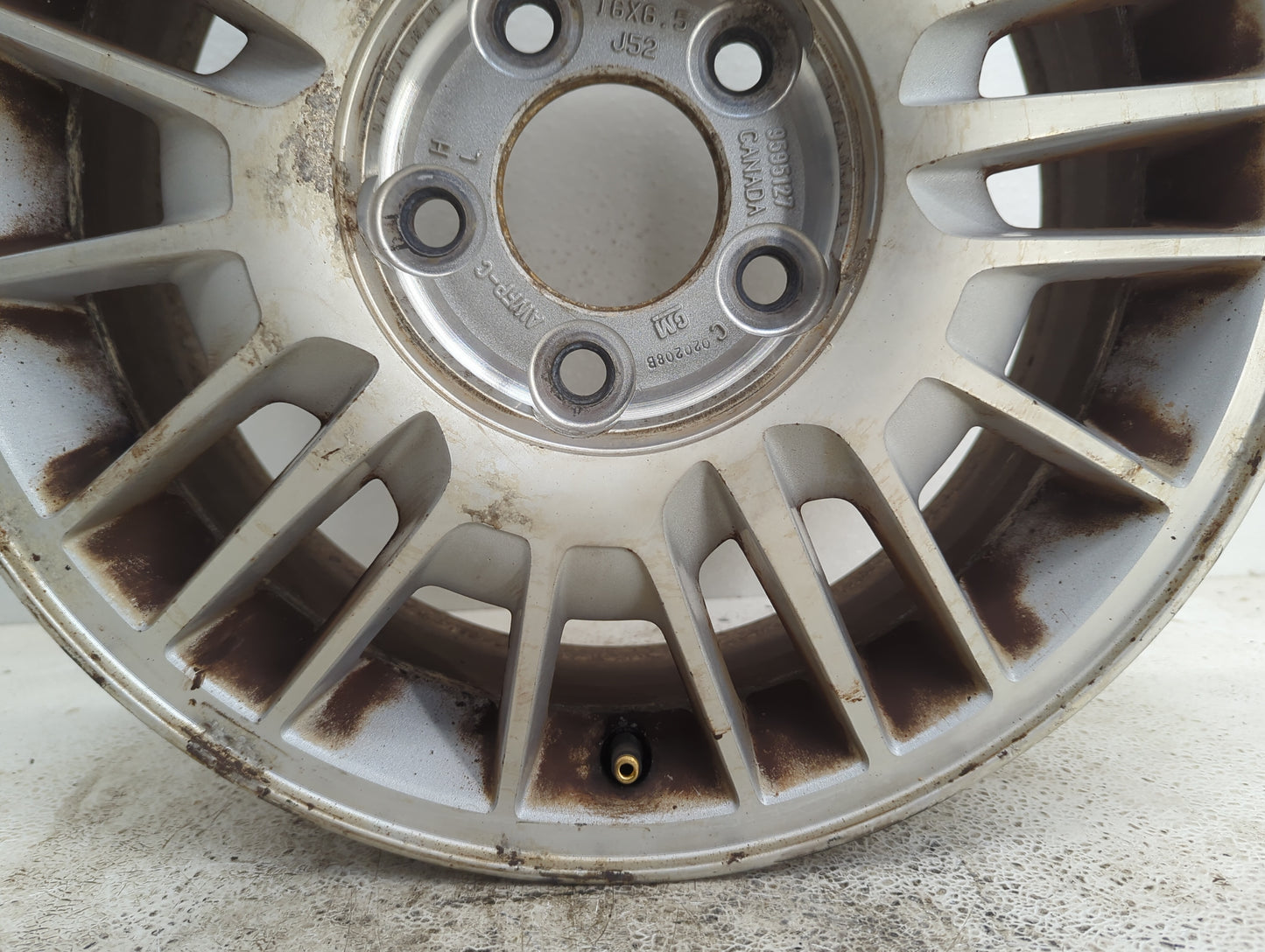 2002-2002 Chevrolet Impala Oem Wheel Rim 938061 - Oemusedautoparts1.com
