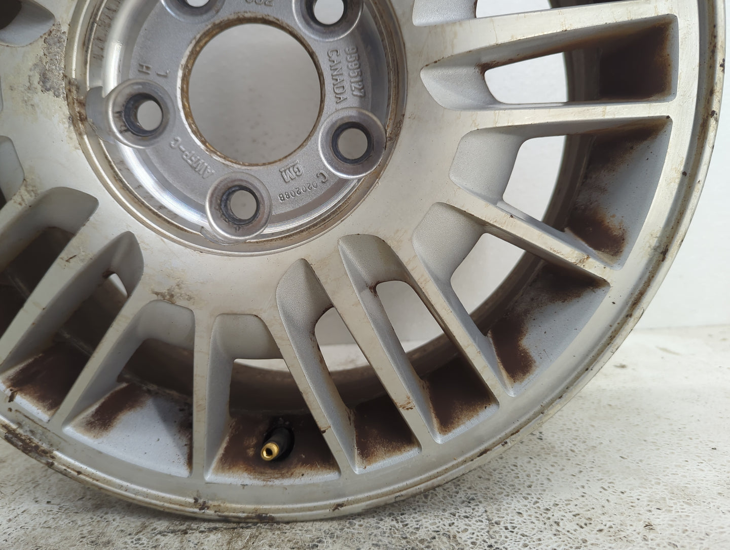 2002-2002 Chevrolet Impala Oem Wheel Rim 938061 - Oemusedautoparts1.com