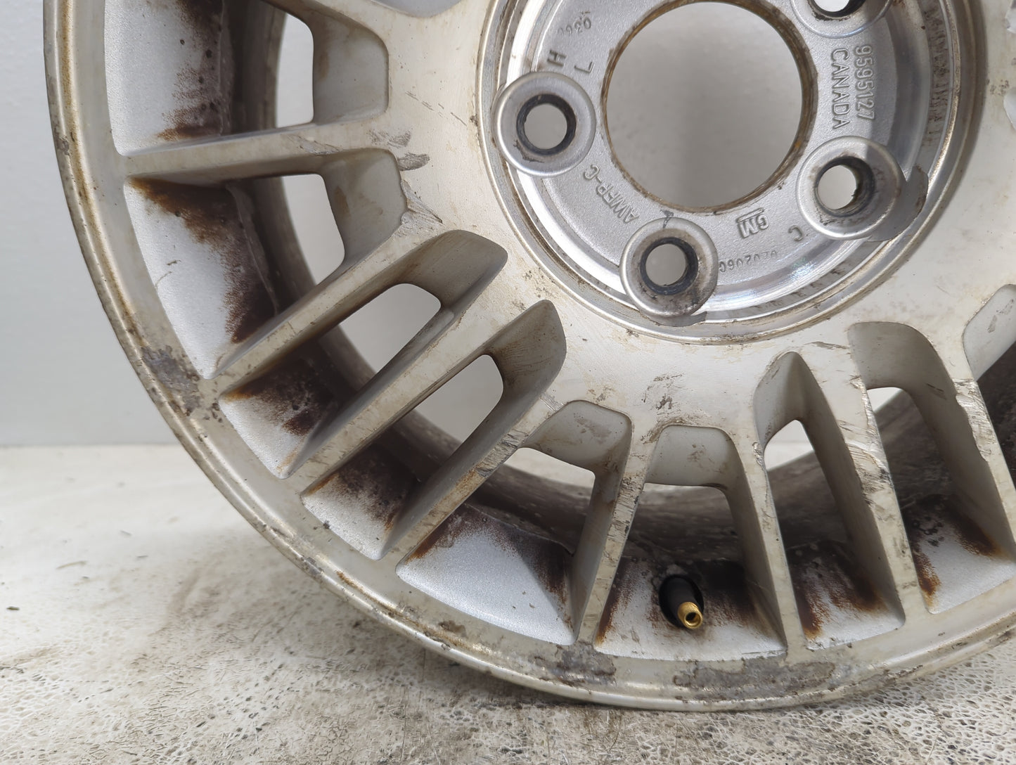 2002-2002 Chevrolet Impala Oem Wheel Rim 938063 - Oemusedautoparts1.com