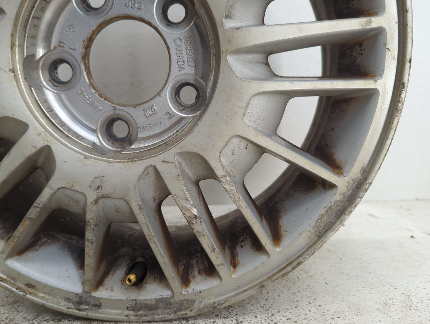 2002-2002 Chevrolet Impala Oem Wheel Rim 938063 - Oemusedautoparts1.com