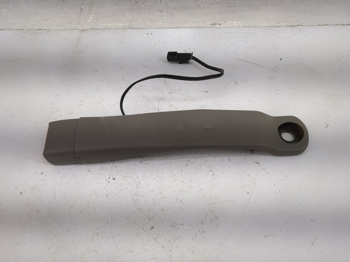 2002 Chevrolet Malibu Driver Seatbelt Buckle Tan - Oemusedautoparts1.com