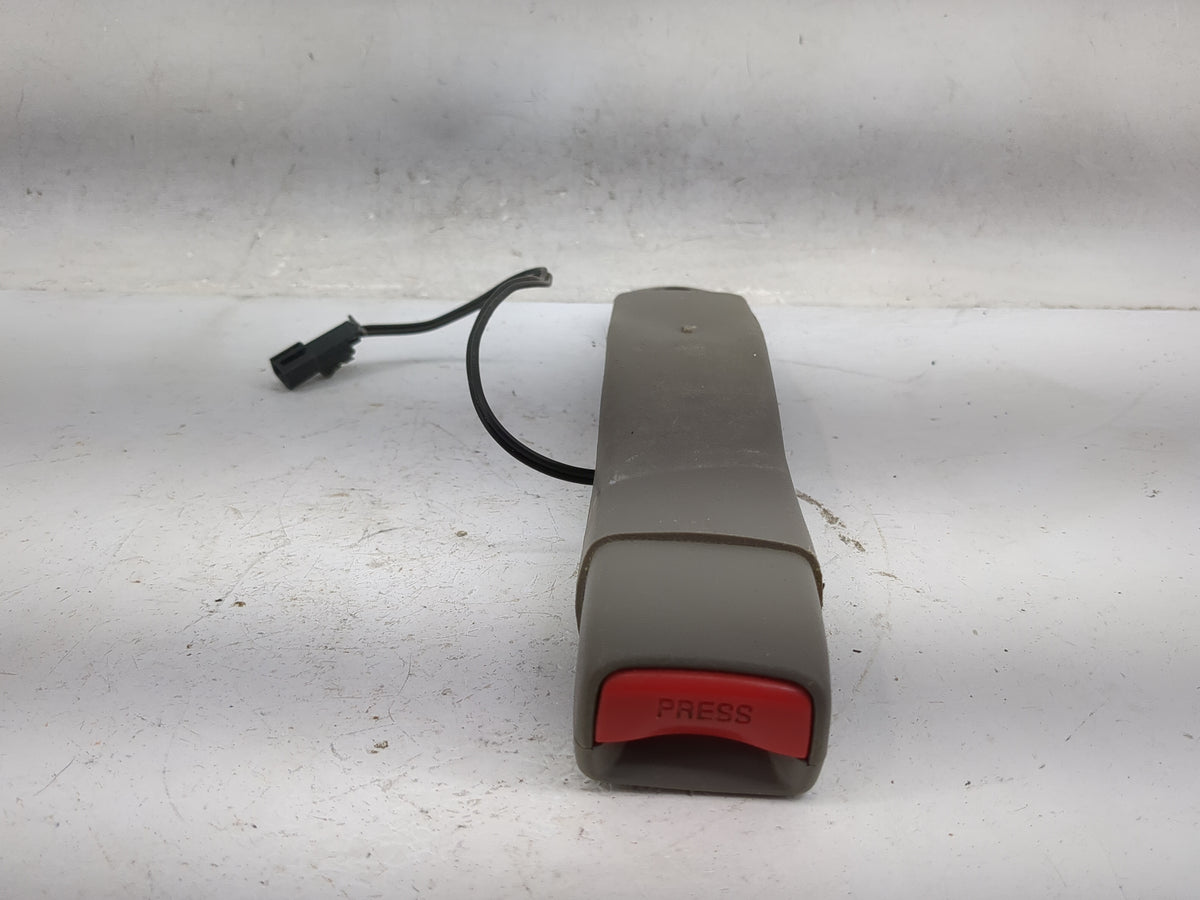 2002 Chevrolet Malibu Driver Seatbelt Buckle Tan - Oemusedautoparts1.com