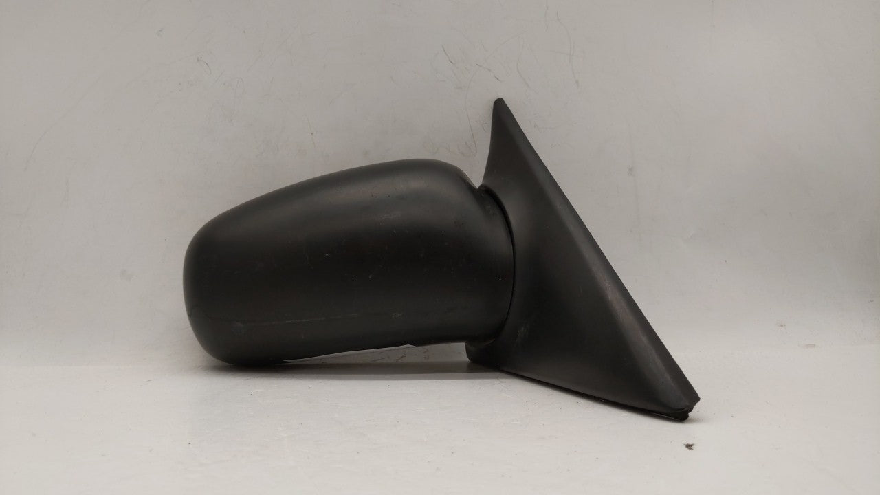 1997-2003 Chevrolet Malibu Passenger Right Side View Manual Door Mirror - Oemusedautoparts1.com
