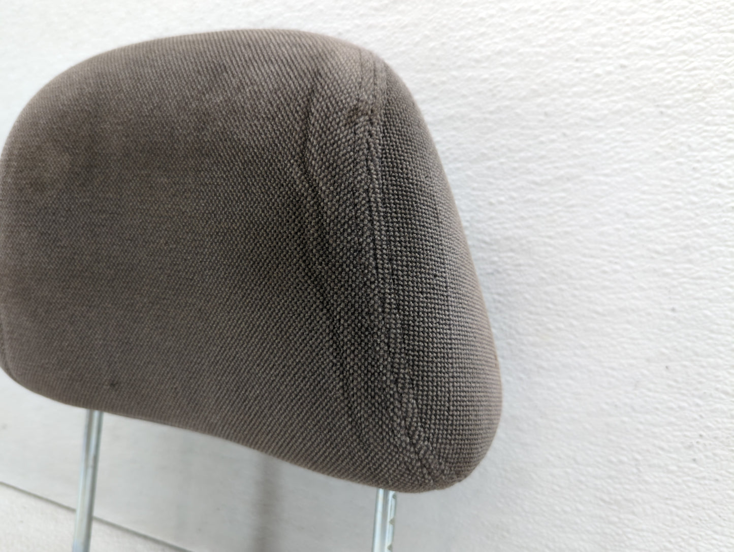 2002-2005 Chevrolet Malibu Headrest Head Rest Front Driver Passenger Seat - Oemusedautoparts1.com