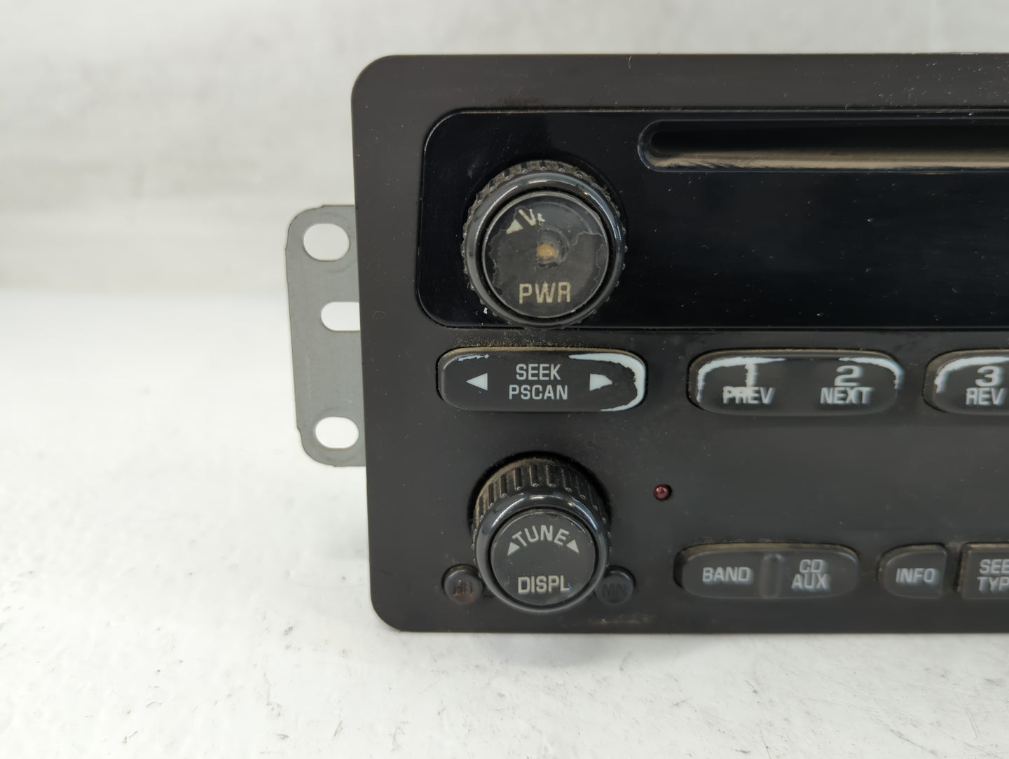 2002-2005 Chevrolet Monte Carlo Radio AM FM Cd Player Receiver Replacement P/N:10335223 Fits Fits 2002 2003 2004 2005 OEM Us