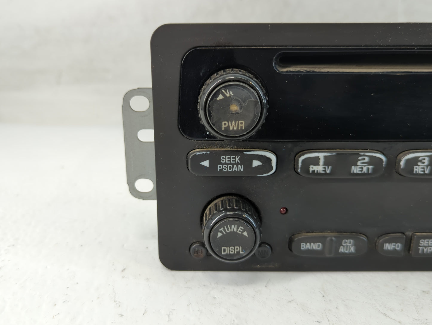 2002-2005 Chevrolet Monte Carlo Radio AM FM Cd Player Receiver Replacement P/N:10335223 Fits Fits 2002 2003 2004 2005 OEM Us