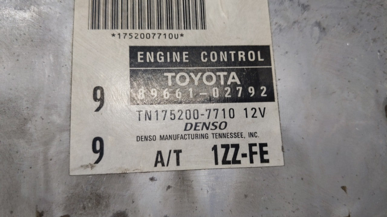2001-2002 Chevrolet Prizm PCM Engine Control Computer ECU ECM PCU OEM P/N:89661-02792 Fits Fits 2001 2002 OEM Used Auto Part