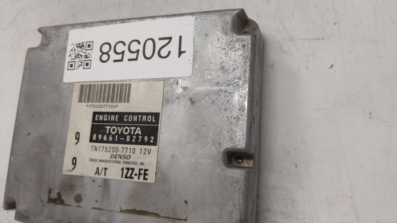 2001-2002 Chevrolet Prizm PCM Engine Control Computer ECU ECM PCU OEM P/N:89661-02792 Fits Fits 2001 2002 OEM Used Auto Part
